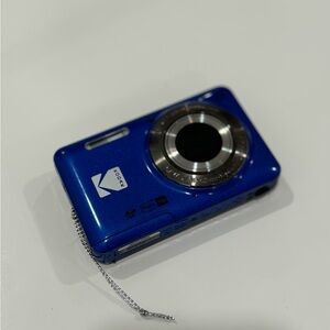 KODAK PIXPRO FZ55 camera set